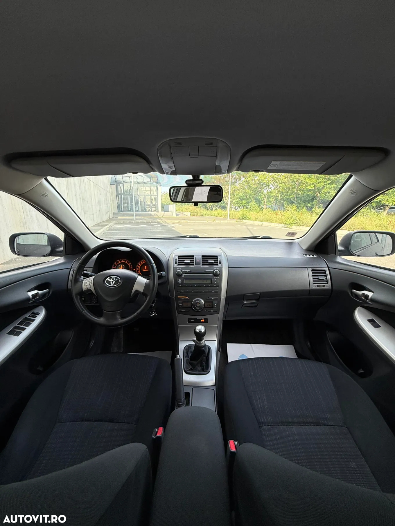 Toyota Corolla 1.4 Sdn. Terra - 17