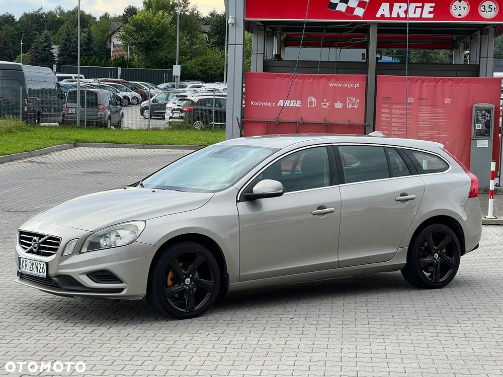 Volvo V60 D3 R-Design - 7