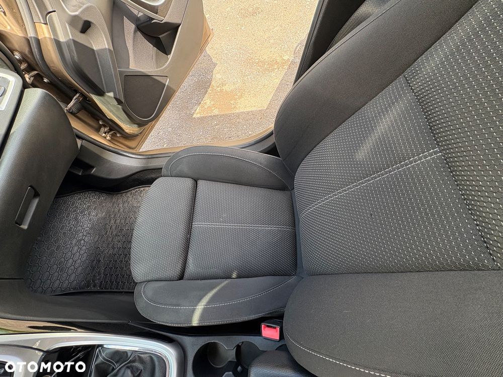 Opel Astra 1.6 T Cosmo - 28