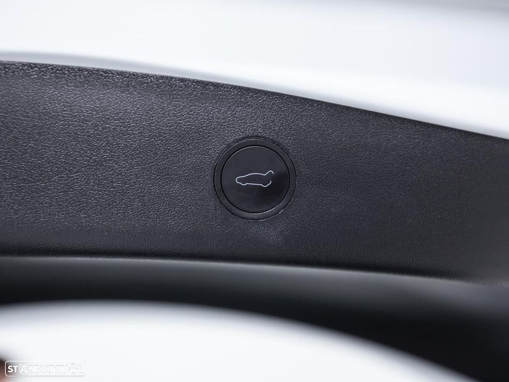 Tesla Model 3 Long Range Tração Traseira - 16