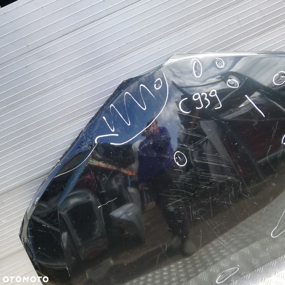 C939/D677 MASKA TOYOTA AURIS II 2012- - 2