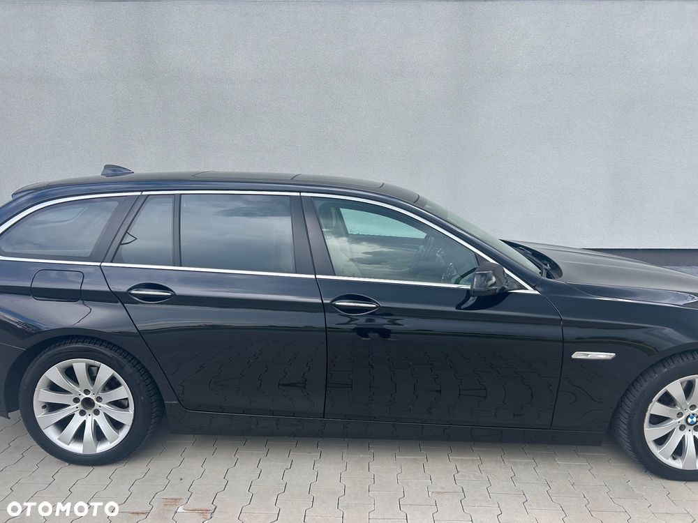 BMW Seria 5 520d xDrive - 4