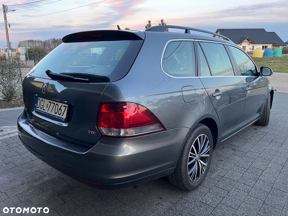 Volkswagen Golf 1.6 TDI Highline - 6