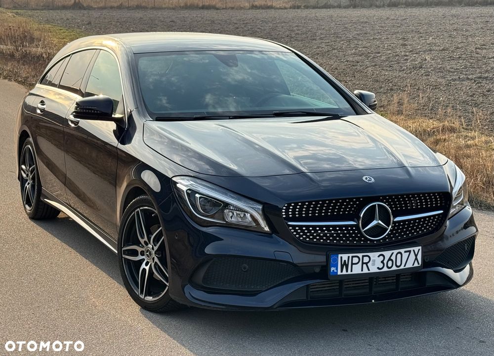 Mercedes-Benz CLA 180 AMG Line - 3
