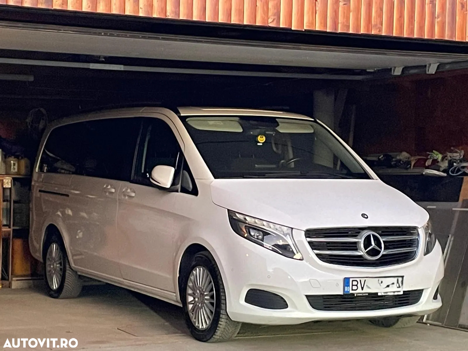 Mercedes-Benz V - 24