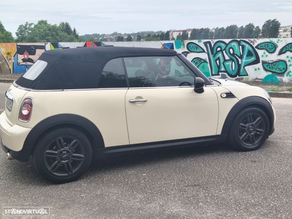 MINI Cabrio Cooper D - 8