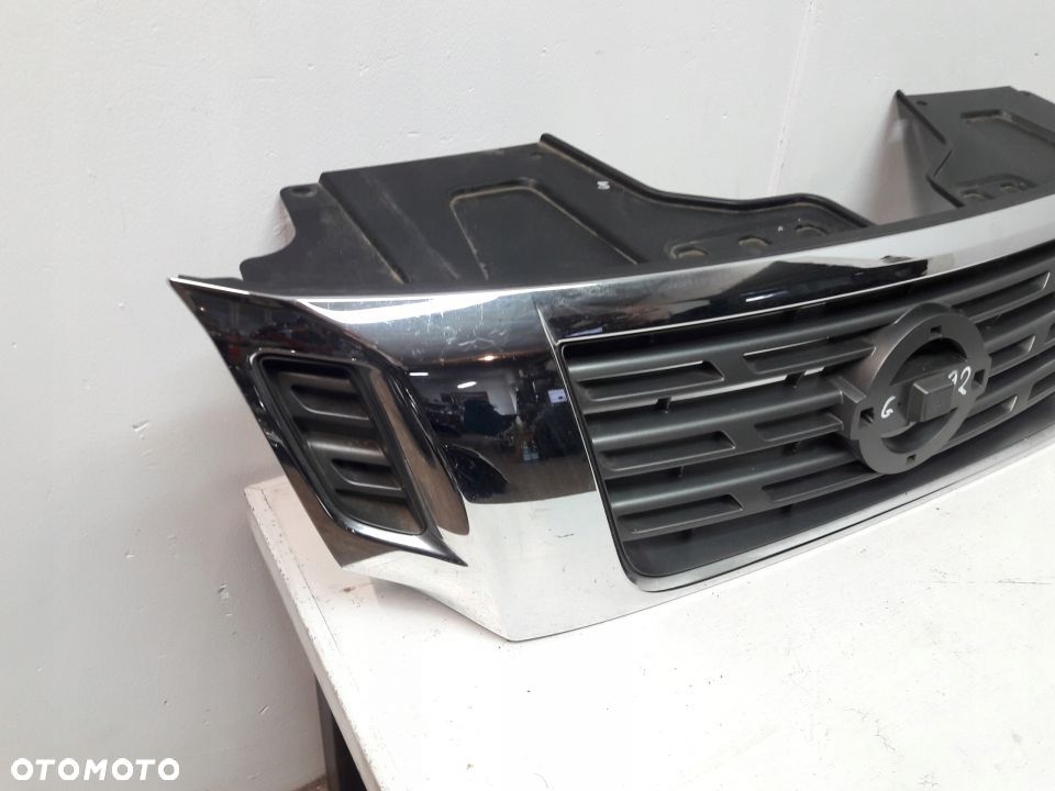 Nissan Navara NP300 grill atrapa chrom - 3