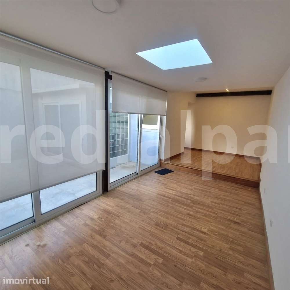 Moradia T3+1 para venda no Bairro António Aroso - Grande imagem: 4/29