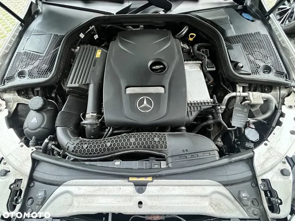 Mercedes-Benz Klasa C 200 9G-TRONIC - 40
