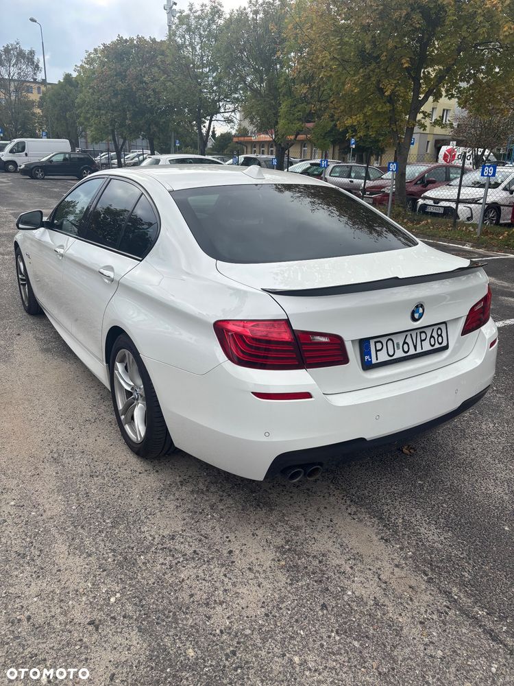 BMW Seria 5 525d xDrive - 3