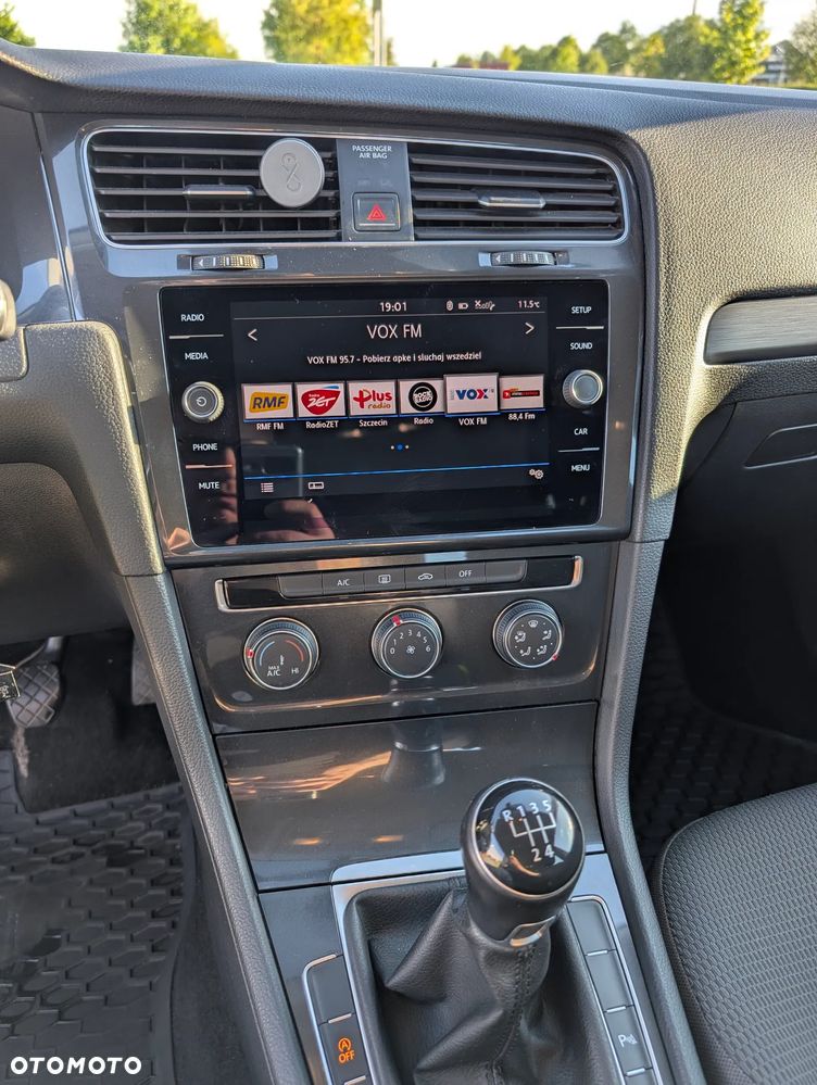 Volkswagen Golf 1.6 TDI BMT Comfortline - 5