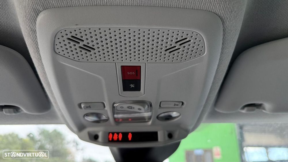 Peugeot 208 1.2 PureTech Active Pack - 26