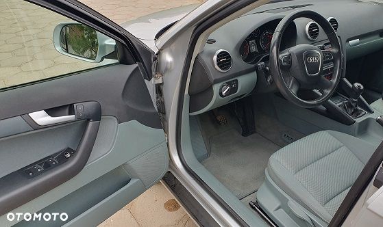 Audi A3 Sportback 2.0 TDI Attraction - 9