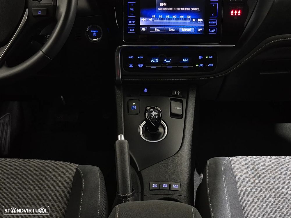 Toyota Auris 1.8 HSD Comfort +P.Techno+P.Sport - 34
