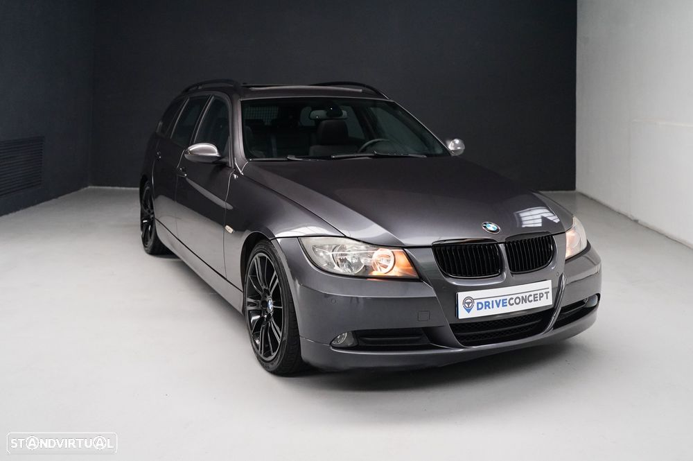 BMW 320 d Dynamic - 1