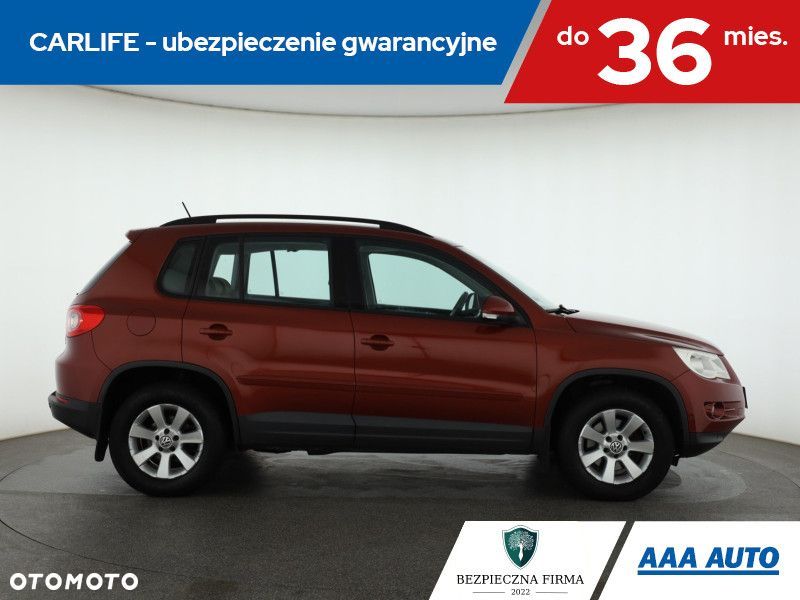 Volkswagen Tiguan - 8