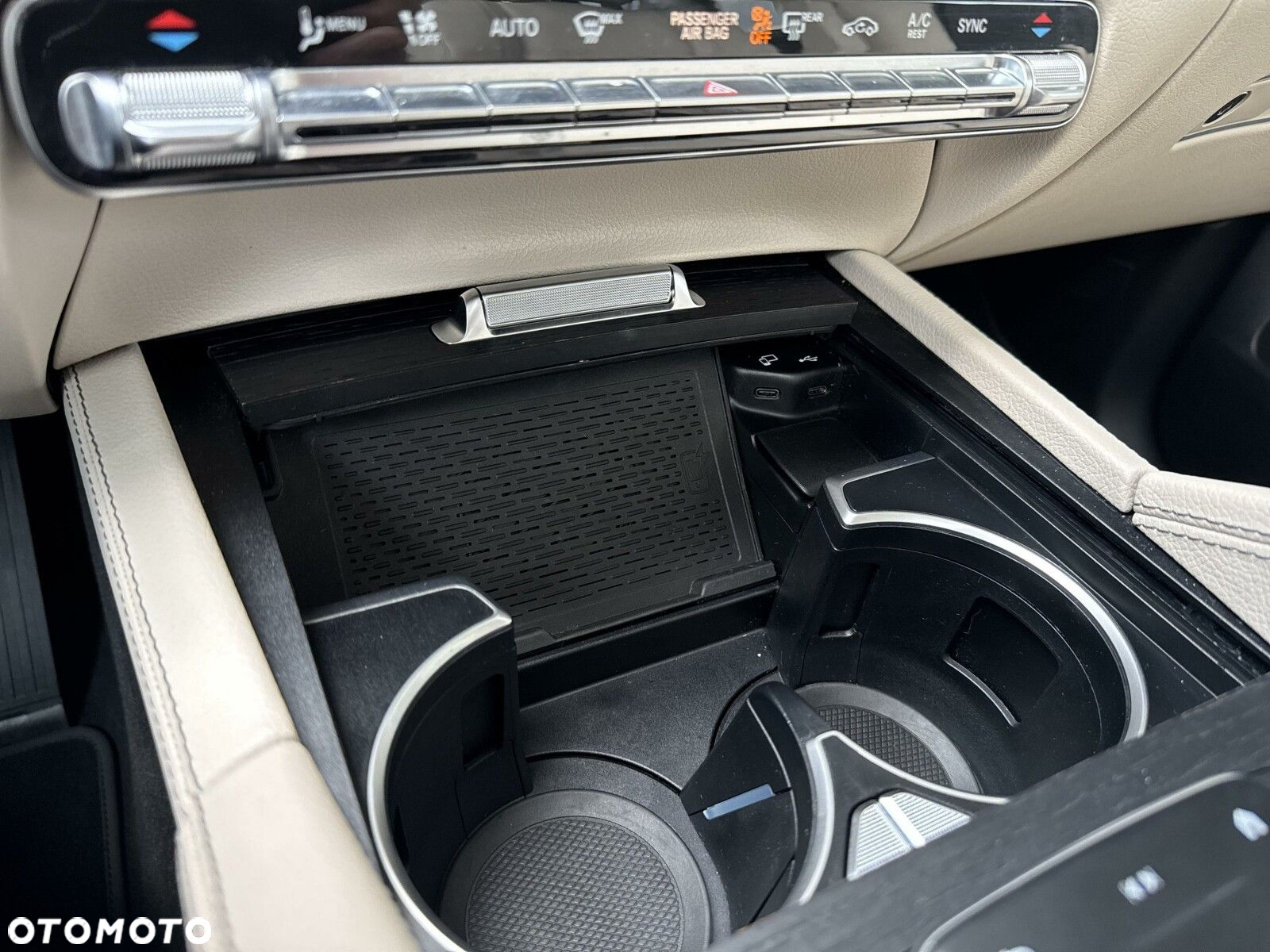 Mercedes-Benz GLE - 26
