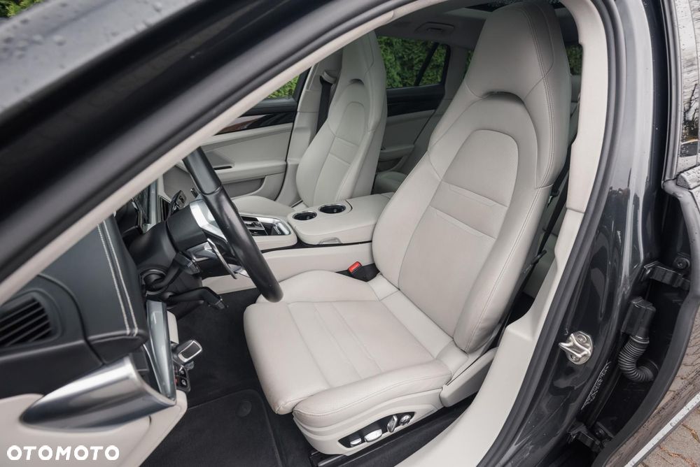 Porsche Panamera - 13