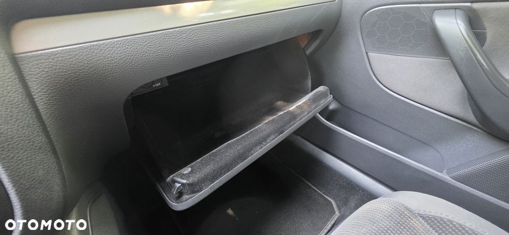 Volkswagen Jetta 2.0 TDI DPF Sportline DSG - 9