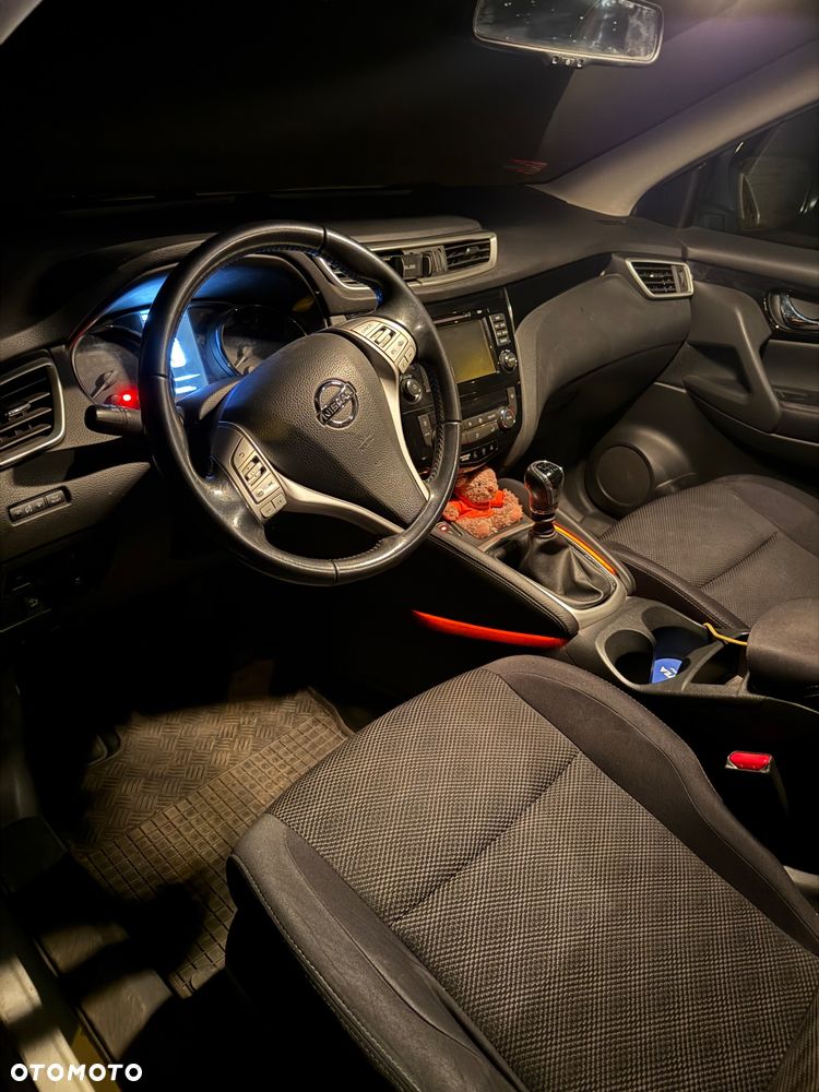 Nissan Qashqai 1.6 DIG-T N-Connecta - 1