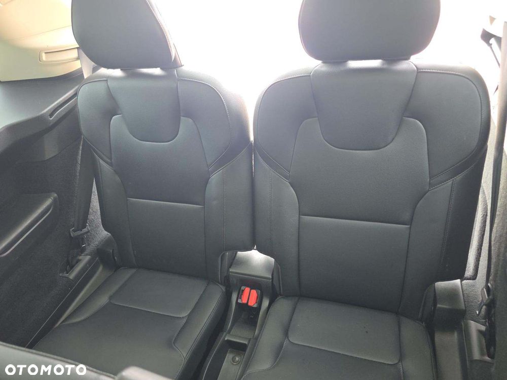 Volvo XC 90 - 14