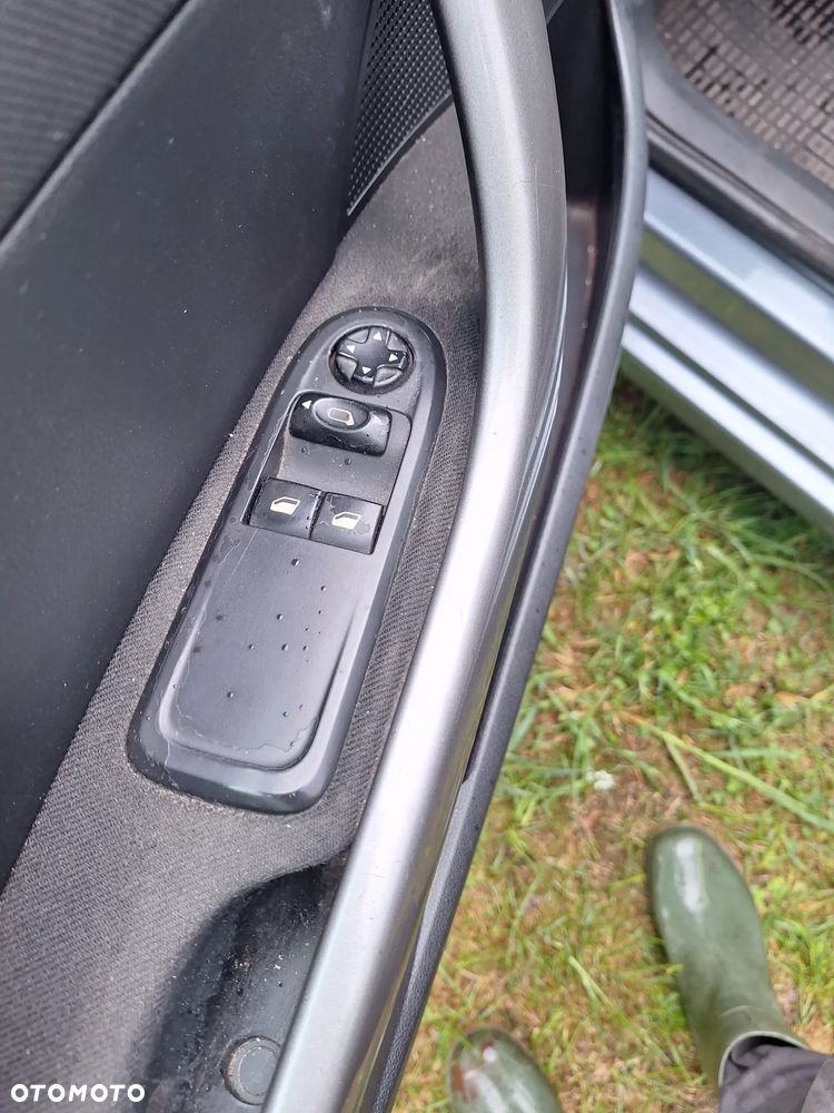 Peugeot 308 1.6 HDi Trendy - 10