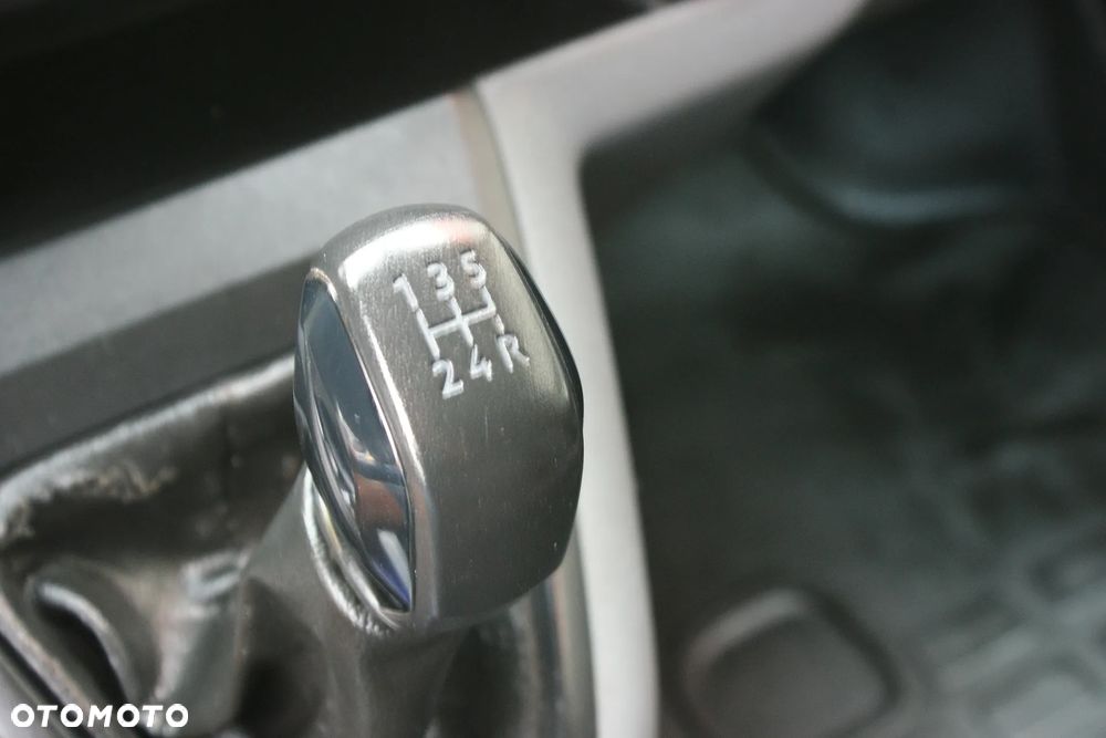 Peugeot Expert - 13