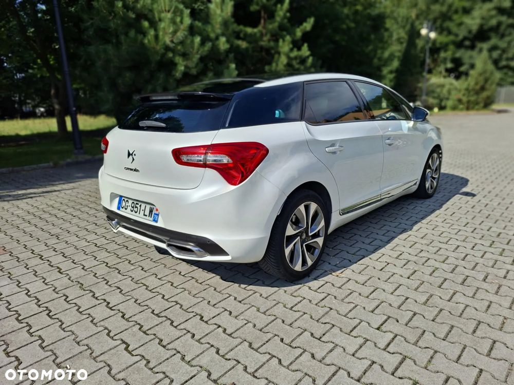 Citroën DS5 HDi 165 SoChic - 4