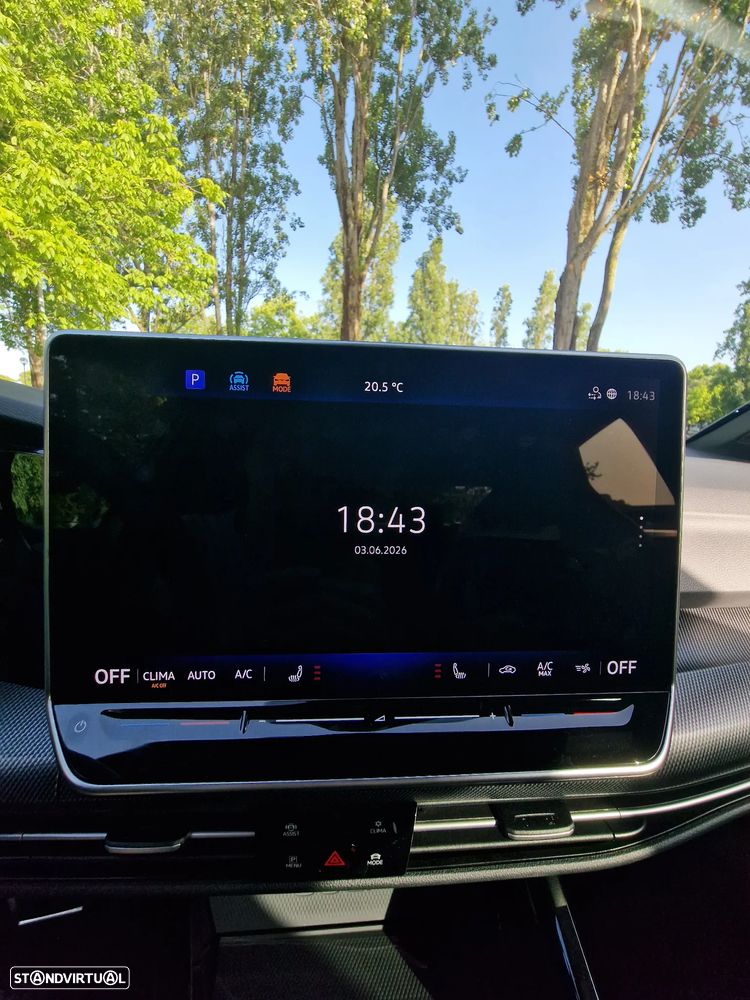 VW Golf 1.5 eHybrid OPF DSG GTE - 32