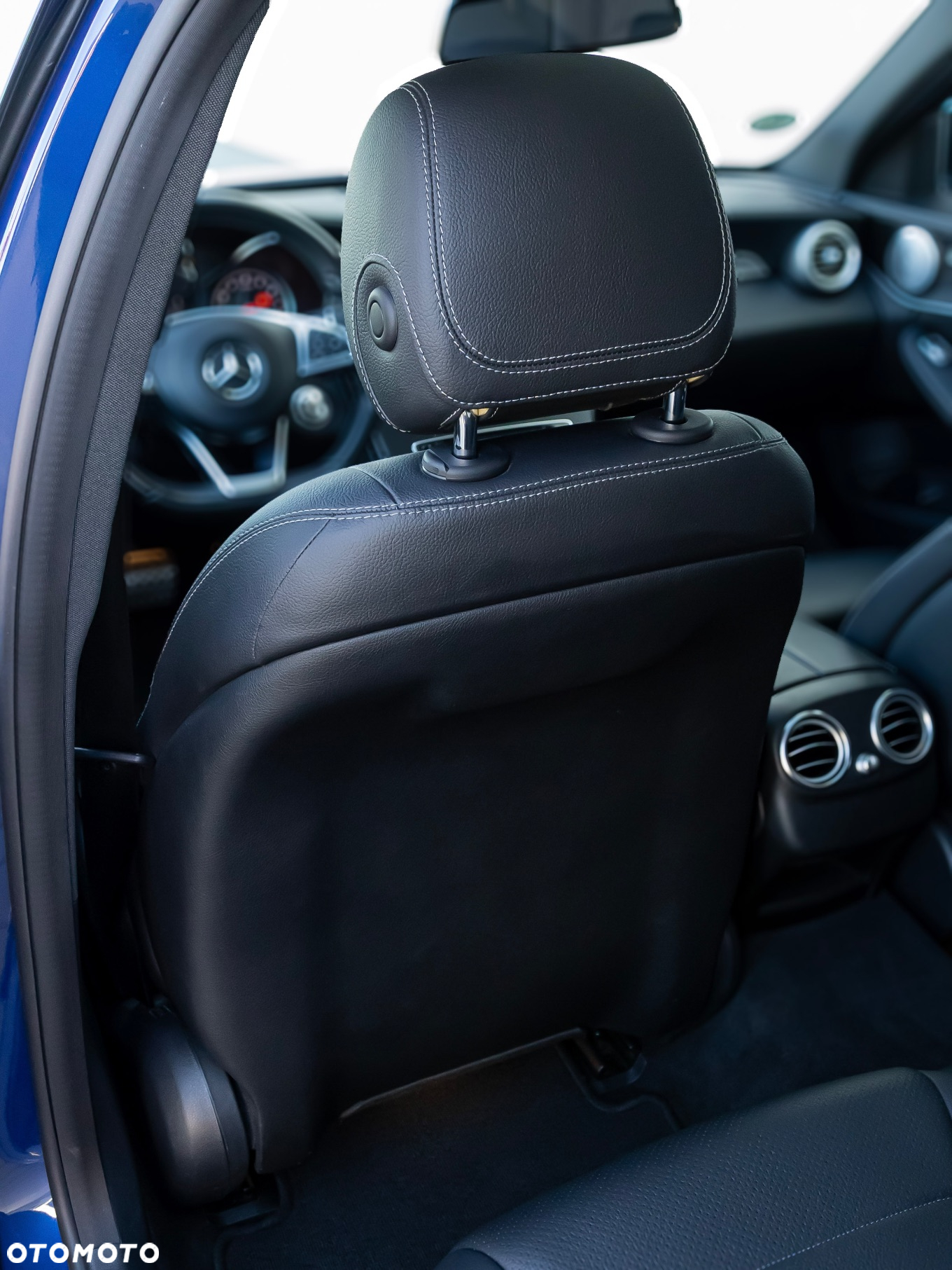 Mercedes-Benz Klasa C 200 4-Matic 9G-TRONIC - 37