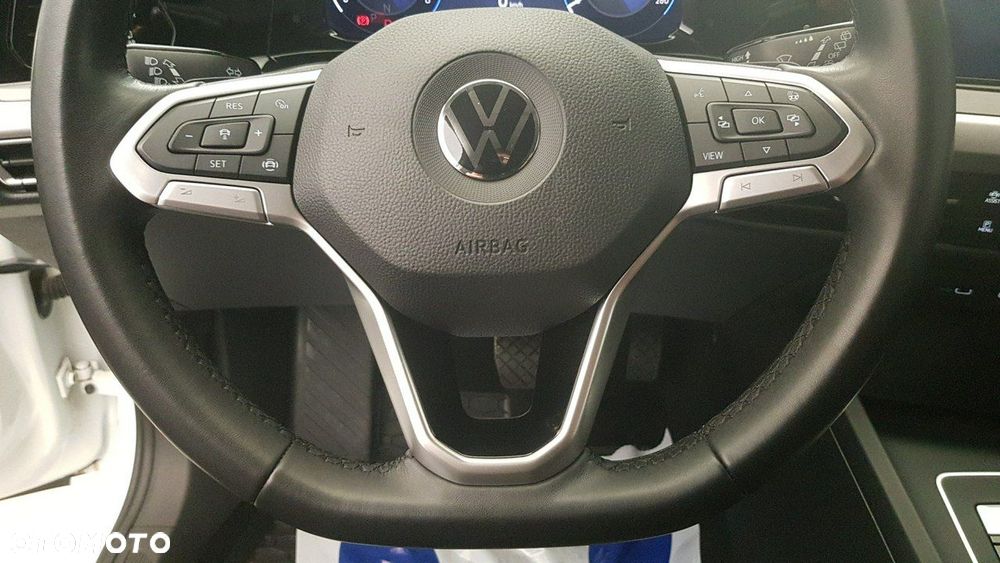 Volkswagen Golf - 27