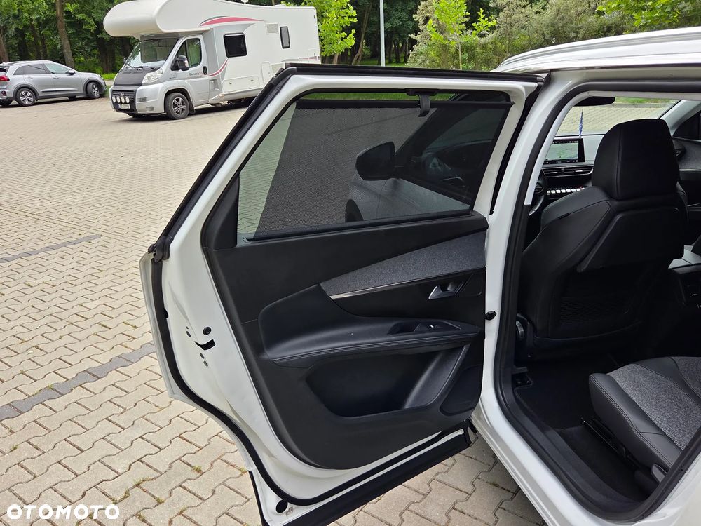 Peugeot 5008 BlueHDi 130 Allure - 22