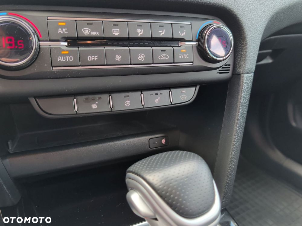 Kia ProCeed 1.5 T-GDI GT Line DCT - 24