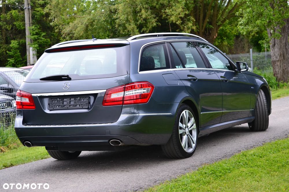 Mercedes-Benz Klasa E 350 CDI DPF BlueEFFICIENCY 7G-TRONIC Elegance - 7