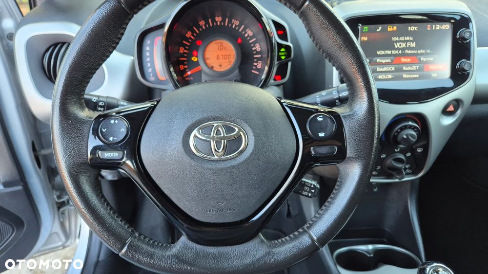 Toyota Aygo x-play - 20