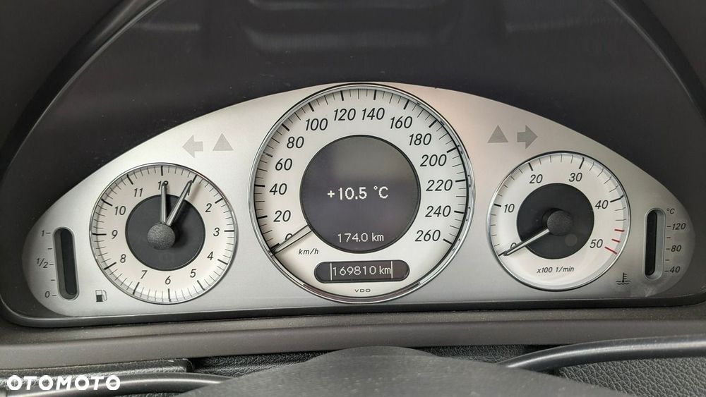 Mercedes-Benz CLK - 21