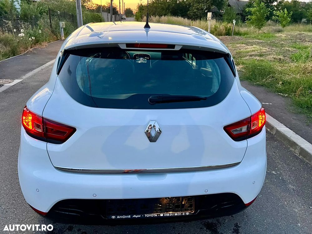 Renault Clio 1.2 16V 75 Dynamique - 9