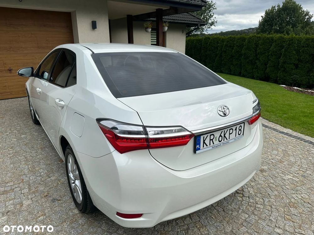 Toyota Corolla 1.6 Comfort - 6
