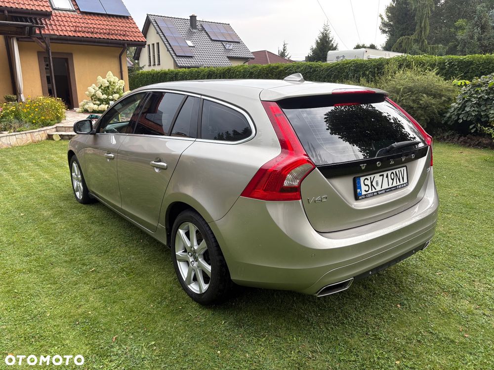 Volvo V60 D4 Drive-E Momentum - 5