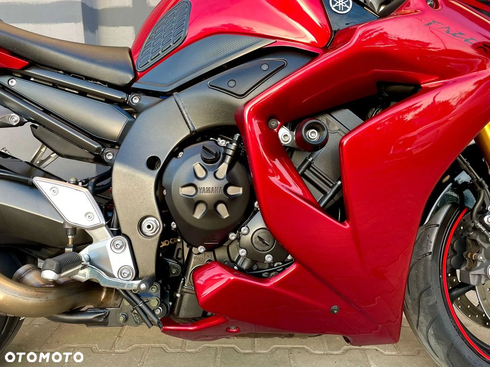 Yamaha FZ - 13