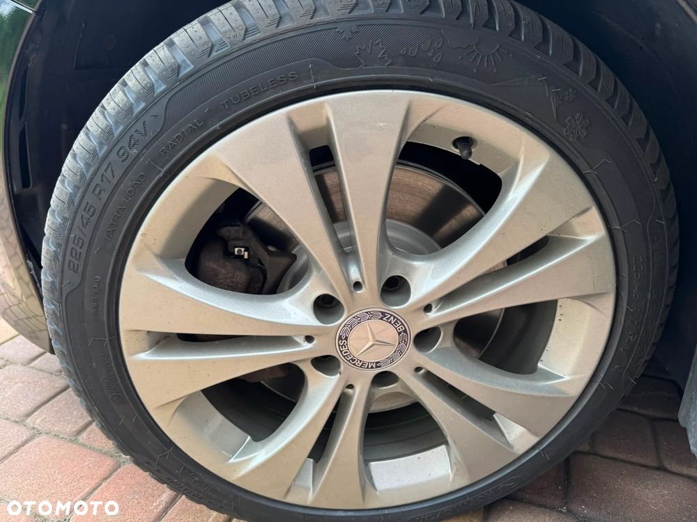 Mercedes-Benz Klasa B 250 4Matic 7G-DCT UrbanStyle Edition - 14