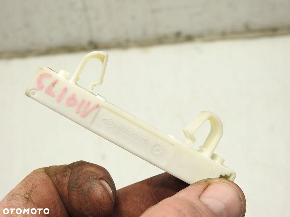 WZMACZNIACZ ANTENY RENAULT CLIO IV 285906352R - 2