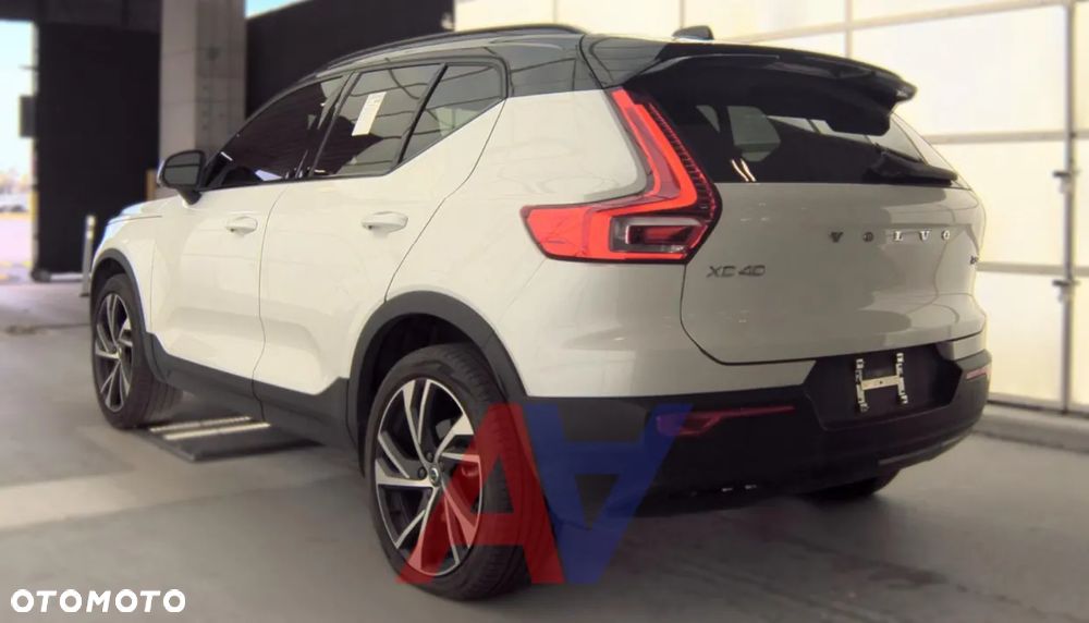 Volvo XC 40 T5 AWD Geartronic R-Design - 5