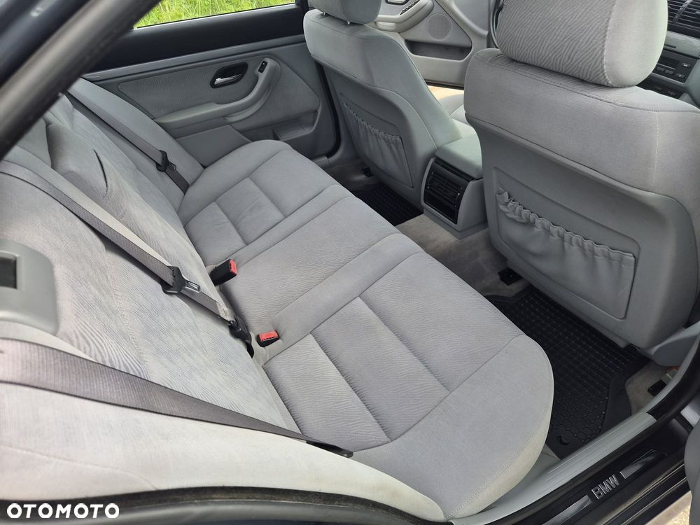 BMW Seria 5 - 11