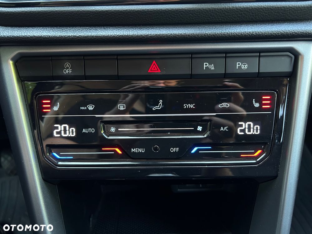 Volkswagen T-Roc 1.5 TSI Style DSG - 23