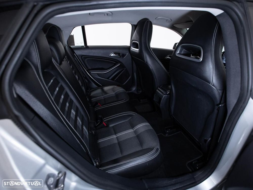 Mercedes-Benz CLA 200 - 12