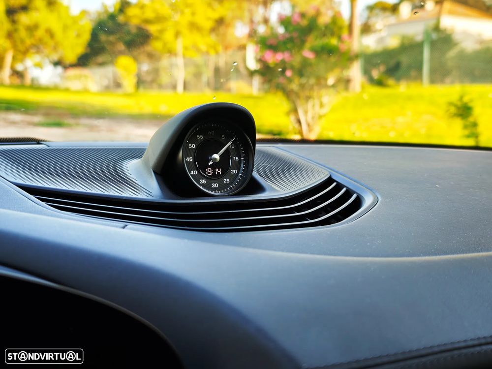 Porsche Taycan Sport Turismo Turbo - 14