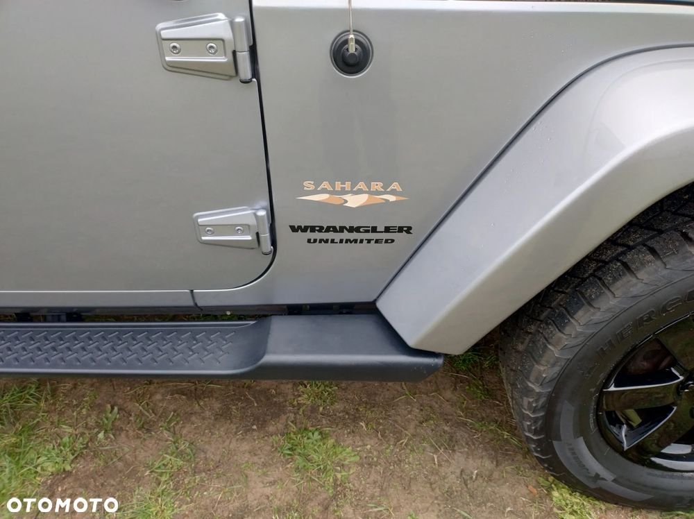Jeep Wrangler 3.6 Unlim Sahara - 10