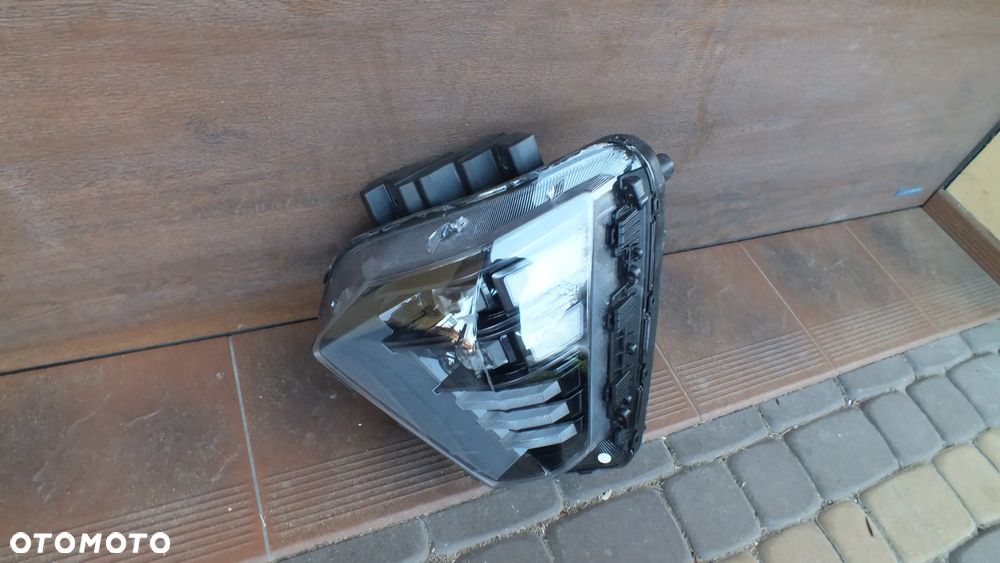 Lampa przednia lewa Hyundai kona II - 2