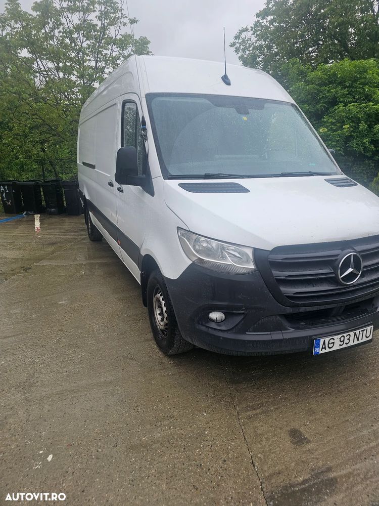 Mercedes-Benz Sprinter - 2
